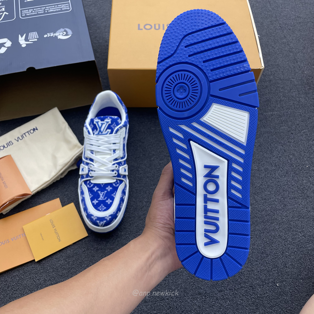 Louis Vuitton Trainer Blue Green Black Red Monogram Textile 1abfrq (9) - www.newkick.vip